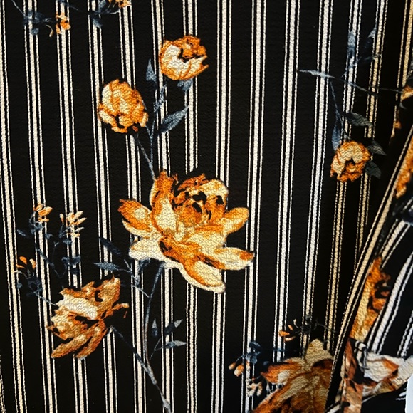 Column style dress- stripes and floral pattern, includes belt - Picture 2 of 6